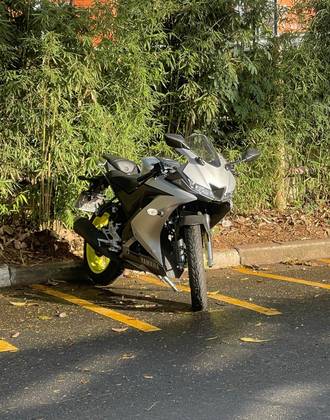 YAMAHA YZF R15 YAMAHA YZF R15